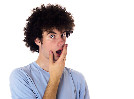 포토 JPG 해외이미지 백인 1 학생 손 응시 남자 얼굴 한명 사람 성인 파란색 머리 놀람 흰색 표현 오픈 입 유머 뉴스 무서움 사인 만들기 충격 노려봄 나쁜 고립 사춘기 유일 해외202309 해외포토 서양인 시선 감정 컬러 모션 표정 신체부위 파일형식