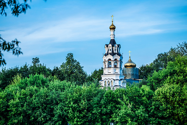 포토 JPG 해외이미지 나무 전통 유럽 기독교 종교 문화 여행 백그라운드 십자가 건축양식 자연 하늘 미술 풍경 사람없음 야외 건물 초록색 여름 파란색 뷰티 성당 교회 탑 맑음 흰색 도시 사찰 역사 황금 성자 러시아 돔 랜드마크 러시아인 신앙심 옛날 해외202309 해외포토 서양인 식물 건축물 계절 건축 나라 컬러 종교건축 날씨 문화예술 생태계 파일형식