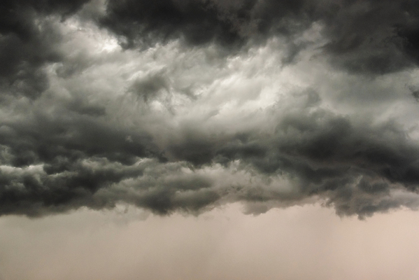 포토 JPG 해외이미지 구름 백그라운드 자연 하늘 바람 날씨 추상 사람없음 빛 뷰티 검은색 어둠 회색 젖음 흰색 물방울 분위기 위험 질감 드라마 폭풍 천국 무거움 흐림 내추럴 나쁜 뇌우 폭풍우 해외202309 해외포토 자연요소 컬러 컨셉 무늬 비_날씨 무게 자연재해 생태계 파일형식