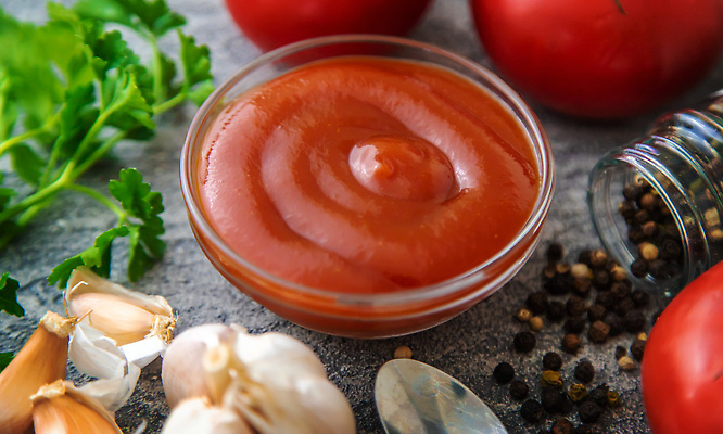 포토 JPG 해외이미지 전통 접시 음식 백그라운드 토마토 채소 재료 고추 탁자 파슬리 건강 마늘 요리 사람없음 목재 빨간색 초록색 검은색 식사 주스 신선 뜨거움 양념 조미료 체리 사발 맛 케첩 향신료 유기농 매움 반죽 소금 후추 내추럴 숙성 채식주의자 맛있는 해외202309 해외포토 나무 식기 웰빙 음료 컬러 가구 컨셉 과일 사기그릇 소스_음식 채식 향미료 파일형식