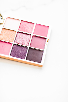 포토 JPG 해외이미지 백그라운드 사람없음 세트 뷰티 화려 대리석 아이섀도 해외202309 해외포토 컨셉 재료 화장품 파일형식