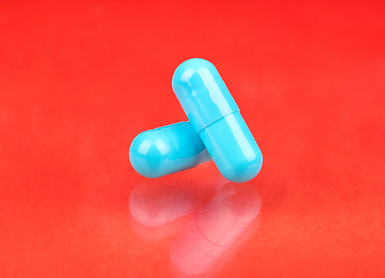 포토 JPG 해외이미지 라이프스타일 컬러 백그라운드 건강 사람없음 파란색 빛 알약 약 그룹 질병 컨테이너 약국 오브젝트 처방 약사 진통제 항생제 해외202309 해외포토 산업 의학 생활 파일형식