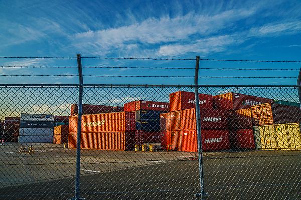 포토 JPG 해외이미지 산업 건축양식 건설업 풍경 사람없음 건물 도시풍경 금속 항구 기계 일몰 건설현장 화물 만 제조 저녁 컨테이너 기중기 무역 함선 과거 수입 해외202309 해외포토 건축물 건축 컨셉 배_교통 교통시설 재질 노을 운송업 도시 중장비 야간 파일형식