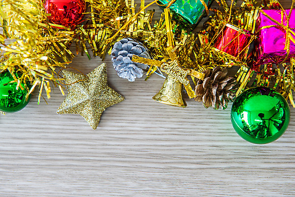 포토 JPG 해외이미지 계절 별 백그라운드 크리스마스 휴가 새해 선물 사람없음 빨간색 초록색 상자 우주 축제 장식볼 흰색 황금 12월 전나무 크리스마스배경 국경 해외202004 해외포토 자연요소 나무 기념일 컬러 장식 날짜 파일형식