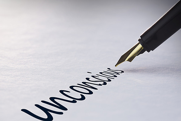 포토 JPG 해외이미지 종이 텍스트 사람없음 단어 만년필 기록 페이지 유행어 해외202004 해외포토 문자 펜 유행 파일형식