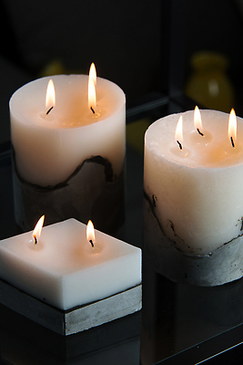 포토 JPG 해외이미지 라이프스타일 웰빙 디자인 백그라운드 촛불 불 휴식 선반 주택 실내 통 건강 사랑 사람없음 내부 장식 빛 뷰티 검은색 흰색 고급 냄비 시멘트 연소 고립 바디케어 콘크리트 스타일 해외202309 해외포토 자연요소 감정 컬러 가구 컨셉 초 건물 생활 솥 파일형식