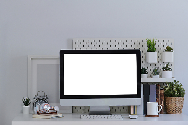 포토 JPG 해외이미지 화분 직장 실내 사람없음 컴퓨터 사무실 모니터 머그컵 흰색 작업실 목업 해외202309 해외포토 컬러 회사 비즈니스 내부 컵 전자제품 파일형식