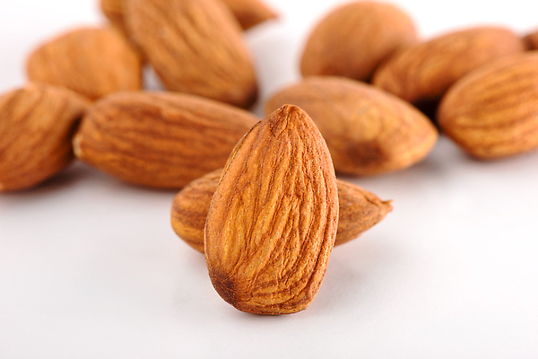 포토 JPG 해외이미지 음식 다이어트 재료 건조 건강 씨앗 사람없음 갈색 견과류 맛 굽기 먹기 흰배경 유기농 알맹이 날것 아몬드 흙더미 고립 단백질 식용 절임 채식주의자 개암 비건 해외202309 해외포토 식물 웰빙 열매 컬러 백그라운드 컨셉 모션 흙 흰색 구이 채식 영양소 파일형식 더미