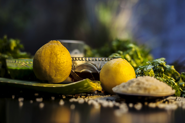 포토 JPG 해외이미지 얼굴 잎 다이어트 표면 파슬리 가면 청년 사람없음 목재 치료 빛 뷰티 검은색 스파 화장품 신선 주름 고수 씻기 매끈함 먹기 레몬 피부 크림 순수 라임 성분 꿀 내추럴 고립 돌봄 식용 치료제 해외202309 해외포토 나무 식물 컬러 컨셉 채소 과일 재료 의학 모션 건강 성인 신체부위 약 청결 감각 향신료 파일형식