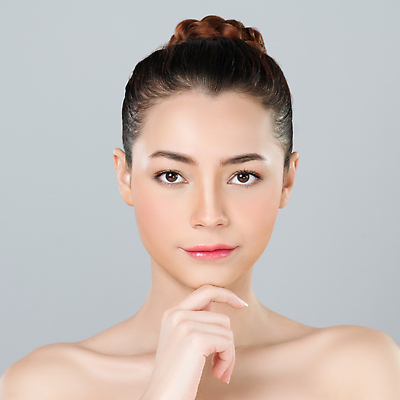 포토 JPG 해외이미지 응시 여자 한명 손짓 상반신 성인 앞모습 뷰티 깨끗함 성인여자한명만 해외202309 해외포토 1 시선 뷰포인트 컨셉 모션 사람 여자한명만 성인여자만 파일형식