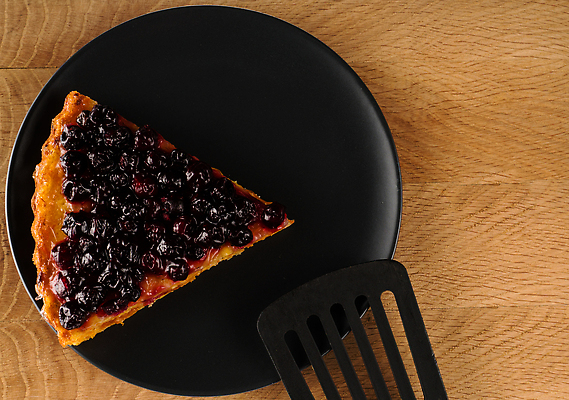 포토 JPG 해외이미지 전통 접시 열매 음식 조각 백그라운드 크리스마스 채소 과일 탁자 딸기 휴가 디저트 건강 요리 사람없음 장식 빨간색 케이크 식당 얼음 식사 당근 흰색 시골 대접 신선 생일 달콤 맛 설탕 굽기 민트 크림 건강식 바닐라 크랜베리 페스츄리 핸드메이드 맛있는 해외202309 해외포토 자연요소 식물 식기 기념일 빵 컬러 가구 컨셉 뿌리채소 상점 구이 허브 파일형식