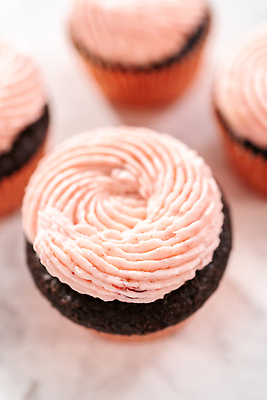 포토 JPG 해외이미지 사람없음 장식 하이앵글 달콤 컵케이크 휘핑크림 해외202309 해외포토 뷰포인트 케이크 맛 크림 휘핑 파일형식