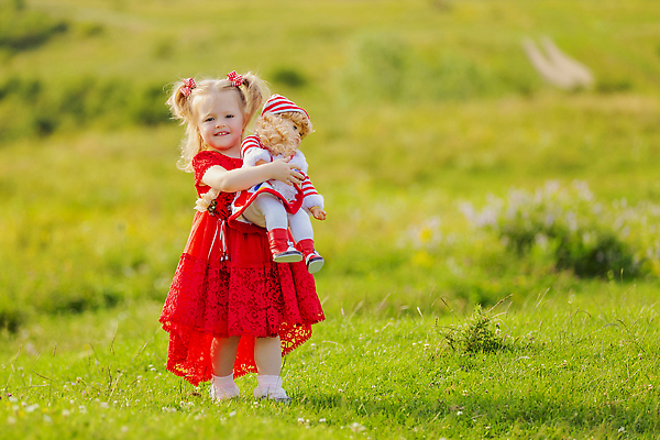 포토 JPG 해외이미지 백인 1 라이프스타일 드레스 옷 공원 행복 어린이 밭 학교 자동차 자연 놀이 휴가 한명 사람 앉기 야외 뷰티 유행 화목 흰색 아기 보호 작음 내추럴 걸음마 스타일 해외202309 해외포토 서양인 공공시설 교육 감정 육상교통 컬러 컨셉 농업 모션 생활 크기 생태계 파일형식