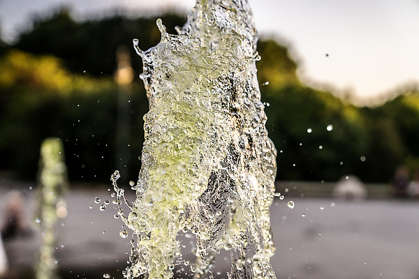 포토 JPG 해외이미지 바다 여행 백그라운드 교통시설 자국 모션 비행기 풍경 경사 사람없음 건물 파란색 빛 어둠 도시 보트 공항 야간 방향 항공 출발 회전 오르기 장면 활주로 제트기 승객 이륙 브라질 대패 리우데자네이루 선로 착륙 터미널 스타일 해외202309 해외포토 자연요소 건축물 길 컬러 교통 컨셉 배_교통 항공교통 대중교통 남아메리카 시설 파일형식