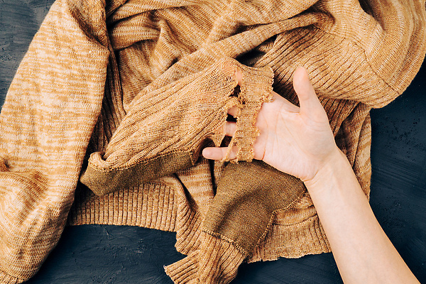 포토 JPG 해외이미지 손 옷 사람없음 유행 환경 상점 재킷 재활용 코트 수확 직물 절약 구매 서비스 주기 에코 친환경 복고 소매 양모 매각 옛날 스타일 해외202309 해외포토 컨셉 농업 모션 신체부위 쇼핑 외투 파일형식