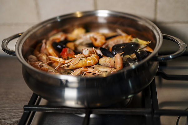 포토 JPG 해외이미지 전통 접시 아시아 음식 백그라운드 다이어트 토마토 채소 태국 밥 양파 새우 건강 육류 어류 요리 동양인 사람없음 빨간색 초록색 주방 식당 일본 식사 저녁식사 흰색 신선 뜨거움 사발 맛 수프 먹기 레몬 허브 해산물 매움 연어 후추 점심식사 고립 맛있는 해외202309 해외포토 식물 식기 나라 컬러 컨셉 과일 식재료 모션 갑각류 인종 상점 수중동물 사기그릇 향신료 파일형식