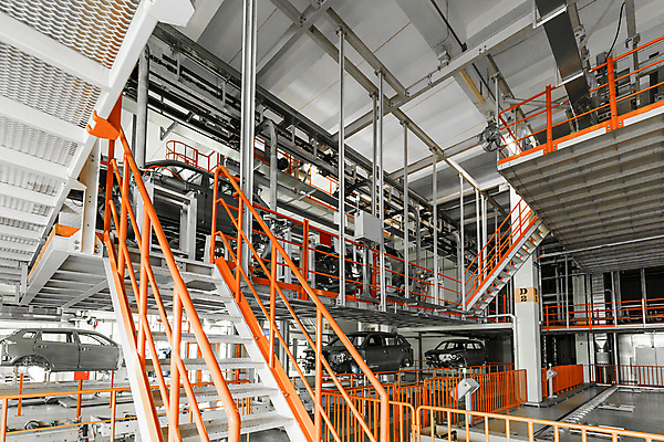 포토 JPG 해외이미지 식물 산업 선 공장 교통시설 자동차 사람없음 내부 기계 장비 제조 상품 공학 국회 자동 줄서기 컨베어밸트 해외202309 해외포토 교육 육상교통 교통 공업 모션 시설 파일형식