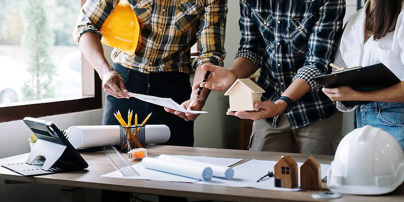 포토 JPG 해외이미지 직업 디자인 남자 산업 종이 비즈니스 건축양식 통신 협력 설계 주택 실내 대화 사람 성인 사람없음 건물 가로 컬러풀 사무실 업무 작업 비즈니스맨 엔지니어 계획 상담원 건축가 토론 디자이너 동료 그림 경영자 문서 청사진 공학 건축업자 계약자 조언 프로젝트 성인만 해외202309 해외포토 건축물 교육 건축 컬러 컨셉 관계 말하기 내부 직장인 사무원 기술자 계약 리더 파일형식