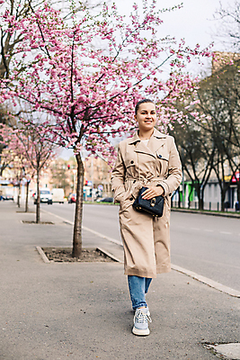 포토 JPG 해외이미지 나무 모델 라이프스타일 손 드레스 공원 여자 꽃 행복 얼굴 분홍색 포즈 백그라운드 꽃무늬 밭 자연 휴가 한명 사람 야외 태양 뷰티 유행 정원 일본 맑음 봄 낭만 벚꽃 흰색 개화 체리 우아함 해외202309 해외포토 자연요소 식물 1 옷 계절 공공시설 감정 아시아 컬러 컨셉 무늬 농업 과일 날씨 생활 신체부위 생태계 파일형식