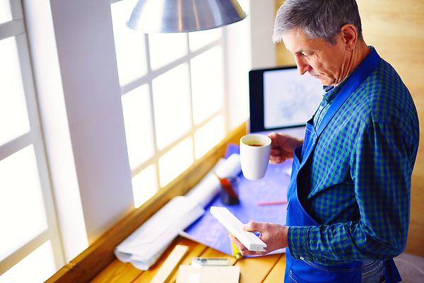 포토 JPG 해외이미지 직업 디자인 남자 유럽 40대 50대 비즈니스 건축양식 사업가 탁자 성공 실내 자 한명 사람 동양인 성인 건물 그래픽 사무실 회색 작업 비즈니스맨 엔지니어 재산 계획 건축가 디자이너 스마트 책상 그림 청사진 공학 경영 옛날 진짜 프로젝트 해외202309 해외포토 1 건축물 교육 건축 나라 컬러 중년 가구 컨셉 문구용품 인종 내부 금융 직장인 기술자 파일형식