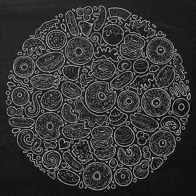 EPS 해외이미지 클립아트 디자인 어린이 음식 일러스트 디저트 사탕 장식 과자 케이크 초콜릿 얼음 칠판 카페 기쁨 빵집 원형 구멍 도넛 달콤 맛 낙서 만화 굽기 수집 뿌리기 라인아트 크림 오브젝트 메뉴 서식 윤곽 손그림 칼로리 반투명 페스츄리 캐러멜 맛있는 해외202309 해외일러스트 자연요소 도형 감정 선 빵 컨셉 모션 사람 상점 구이 파일형식 벡터