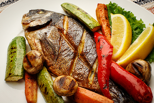 포토 JPG 해외이미지 식기 접시 음식 백그라운드 다이어트 귤 파슬리 건강 육류 어류 요리 사람없음 초록색 갈색 머리 검은색 식사 저녁식사 튀김 신선 고명 그릴 바비큐 굽기 지중해 먹기 레몬 가득함 올리브 도미 후추 길이 잉어 점심식사 항공촬영 고립 오메가 맛있는 해외202309 해외포토 열매 바다 뷰포인트 컬러 채소 과일 식재료 모션 주방용품 신체부위 수중동물 구이 향신료 파일형식