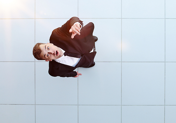 포토 JPG 해외이미지 모델 직업 1 라이프스타일 헤어스타일 남자 행복 무기 비즈니스 사업가 성공 기념 한명 서기 사람 20대 성인 유행 힘 주먹 비즈니스맨 오픈 입 우아함 도심 대표 흥분 경영자 오르기 지역 히스패닉 경영 승자 지능 표현성 완전 해외202309 해외포토 감정 컨셉 모션 청년 생활 신체부위 도시 직장인 리더 파일형식