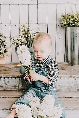 포토 JPG 해외이미지 백인 1 라이프스타일 접시 행복 감정 얼굴 어린이 분홍색 놀이 실내 관리 한명 미소 사람 내부 소파 장난감 햇빛 뷰티 머리 기쁨 방 게임 아기 달콤 작음 먹기 걸음마 천진난만 히아신스 해외202309 해외포토 서양인 식기 꽃 컬러 컨셉 의자 모션 표정 생활 신체부위 태양 맛 크기 파일형식