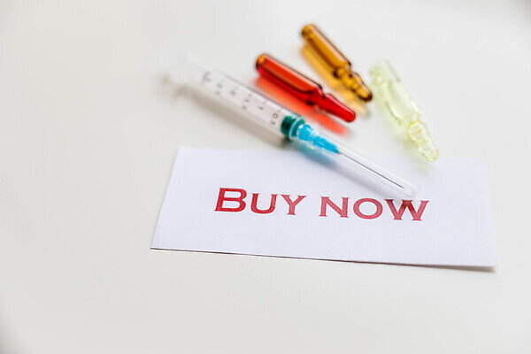 포토 JPG 해외이미지 과학 백그라운드 유리 유리병 건강 병원 주사기 사람없음 치료 알약 약 장비 흰색 바늘 액체 실험실 질병 약국 피부관리 처방 주사약 비타민 외과 테라피 조제 고립 돌봄 백신 예방접종 예방주사 항생제 해외202309 해외포토 컬러 의학 의료기기 모션 재질 병_용기 실험 뷰티 도구 예방 만들기 영양소 접종 파일형식