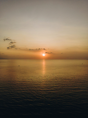 포토 JPG 해외이미지 나무 실루엣 별 호수 모래 파도 바다 컬러 섬 여행 하늘 날씨 휴가 휴식 사람없음 야외 물 세트 햇빛 태양 반사 평화 일출 일몰 자유 경계선 오픈 야간 저녁 파라다이스 수평선 해외202309 해외포토 자연요소 식물 선 컨셉 촬영기법 노을 경계 파일형식