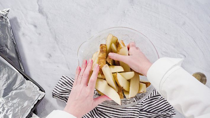포토 JPG 해외이미지 음식 채소 감자 요리 사람없음 사발 굽기 준비 만들기 머리위 레시피 플랫레이 해외202309 해외포토 모션 사기그릇 플랫 구이 파일형식