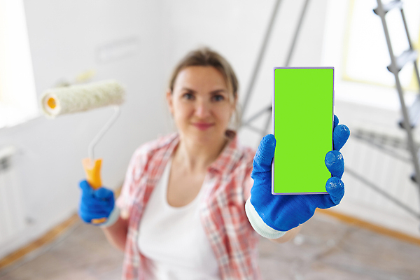 포토 JPG 해외이미지 백인 직업 디자인 배너 여자 벽 통신 노동자 아파트 주택 실내 한명 사람 스마트폰 핸드폰 우주 디지털 스크린 페인트 공백 방 장비 흰색 공구 업무 수리 보호 연결 무선전화기 서비스 그림 롤러 화가 부름 건축업자 복원 업그레이드 비어있는 해외202309 해외포토 서양인 1 건축 컬러 컨셉 모션 내부 건물 전자제품 스마트기기 도구 작업 전화기 파일형식