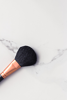 포토 JPG 해외이미지 백그라운드 사람없음 흰색 고급 대리석 메이크업브러쉬 카피스페이스 해외202309 해외포토 컬러 컨셉 재료 공백 붓 파일형식