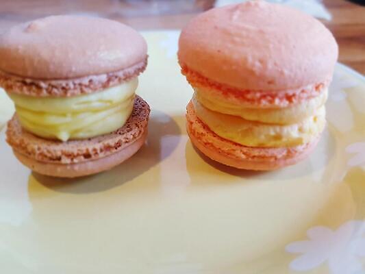 포토 JPG 해외이미지 접시 음식 재료 디저트 요리 사람없음 파란색 케이크 달콤 굽기 마카롱 바닐라 버터크림 해외202309 해외포토 식기 컬러 맛 구이 크림 파일형식