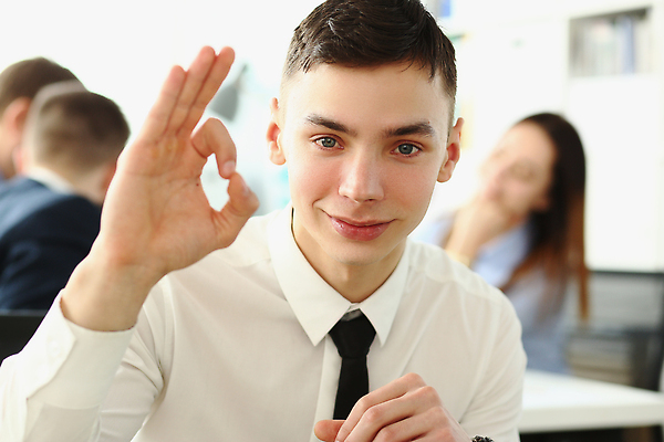 포토 JPG 해외이미지 직업 교육 비즈니스 통신 성공 협력 노동자 함께함 사람 건물 세명 금융 사무실 성장 최고 업무 비즈니스맨 종업원 심볼 동료 서비스 컨설턴트 경영자 긍정 경영 승인 우수 지원 참여 헬프 해외202309 해외포토 건축물 남자 컨셉 관계 경제 작업 도움 직장인 전문직 절기 상담 리더 파일형식