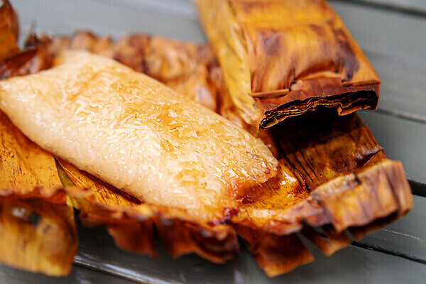 포토 JPG 해외이미지 전통 접시 아시아 문화 음식 백그라운드 잎 태국 밥 디저트 건강 사탕 요리 동양인 사람없음 목재 초록색 식사 저녁식사 덮개 흰색 신선 달콤 맛 그릴 수증기 먹기 점심식사 어려움 맛있는 해외202309 해외포토 나무 식물 식기 나라 컬러 컨셉 재료 모션 주방용품 인종 뚜껑 파일형식