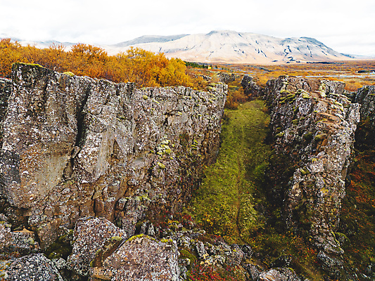 포토 JPG 해외이미지 접시 공원 유럽 호수 여행 자연 산 안테나 파노라마 아이슬란드 풍경 사람없음 야외 초록색 물 강 컬러풀 계곡 시골 개울 역사 균열 땅 빙하 화산 장면 북쪽 내추럴 항공촬영 드론 랜드마크 지질학 해외202309 해외포토 자연요소 식기 공공시설 교육 나라 뷰포인트 컬러 통신 모션 촬영기법 방향 생태계 파일형식