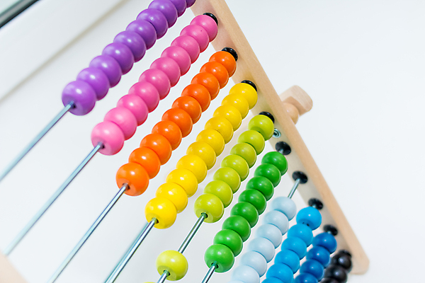 포토 JPG 해외이미지 학생 전통 교육 어린이 컬러 백그라운드 컨셉 비즈니스 목걸이 학교 놀이 프레임 기술 사람없음 목재 빨간색 금융 학습 컬러풀 장난감 숫자 유치원 계산기 주판 게임 흰색 공구 수학 계산 덧셈 뺄셈 오브젝트 속도 회계 고립 초보 카운트 해외202309 해외포토 나무 문자 재료 장신구 교과목 문구용품 사람 경제 장비 도구 파일형식