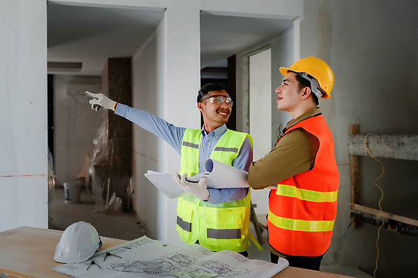 포토 JPG 해외이미지 직업 손 디자인 산업 비즈니스 협력 설계 주택 자 창조 안전 사람 성인 두명 건물 노트북 컴퓨터 사무실 펜 장비 가리킴 작업 비즈니스맨 엔지니어 수리 제조 연결 헬멧 건축가 토론 책상 계약 측정 그림 경영자 문서 청사진 공학 책임자 개발 멀티 제어 브레인스토밍 해외202309 해외포토 건축물 교육 남자 가구 컨셉 문구용품 손짓 신체부위 전자제품 필기구 직장인 기술자 보호장비 리더 파일형식