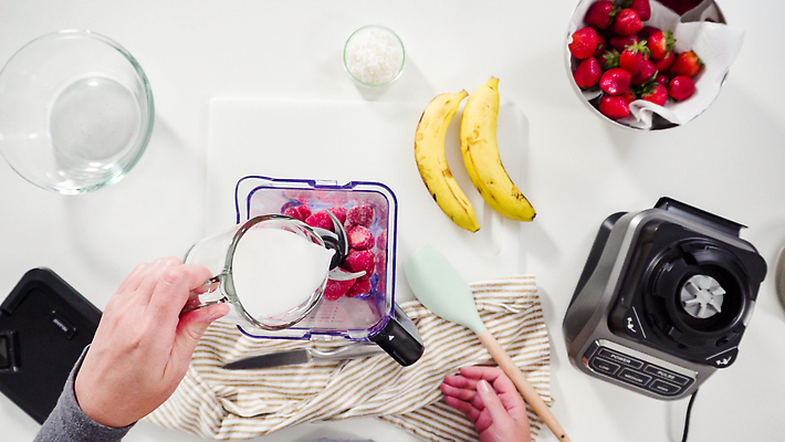 포토 JPG 해외이미지 식물 열매 음료 음식 과일 딸기 바나나 건강 요리 사람없음 빨간색 추위 신선 준비 상쾌 유기농 만들기 머리위 건강식 내추럴 숙성 스무디 플랫레이 해외202309 해외포토 웰빙 감정 컬러 모션 플랫 파일형식