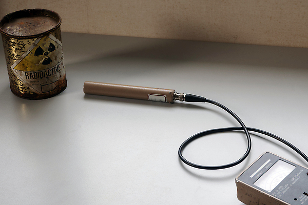 포토 JPG 해외이미지 과학 안전 사람없음 상자 모니터 기구 공구 잡기 위험 계산대 심볼 분석 측정 눈금 감시 다이얼 계량기 원자력 방사능 방사선 해외202309 해외포토 컨셉 모션 컴퓨터 에너지 도구 파일형식