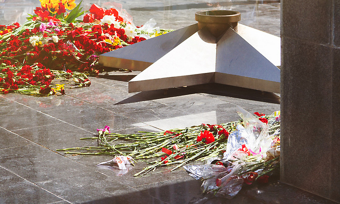 포토 JPG 해외이미지 꽃잎 꽃 별 결혼 꽃무늬 자연 불 선물 사람없음 장식 빨간색 컬러풀 뷰티 정원 봄 자유 흰색 나뭇가지 축하 인사 신선 신용카드 역사 플랫 5월 심볼 전쟁 러시아 위치 기념물 애국심 천연기념물 명예 내추럴 영원 해외202309 해외포토 자연요소 나무 식물 계절 유럽 컬러 컨셉 무늬 이벤트 금융 예절 날짜 생태계 파일형식