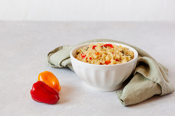 포토 JPG 해외이미지 식물 전통 음식 컬러 백그라운드 다이어트 채소 오렌지 재료 부분 탁자 식이요법 요리 사람없음 옆모습 빨간색 초록색 컬러풀 노란색 주방 에너지 수확 종 직물 면 고명 사발 시리얼 굽기 메뉴 유기농 냅킨 레시피 후추 내추럴 끓이기 단백질 무료 채식주의자 퀴노아 해외202309 해외포토 웰빙 뷰포인트 가구 농업 과일 모션 곡류 건강 사기그릇 구이 향신료 채식 영양소 파일형식