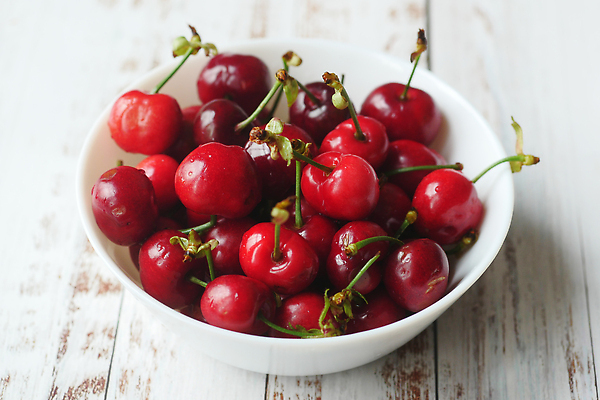 포토 JPG 해외이미지 열매 음식 백그라운드 잎 농업 과일 자연 검은배경 디저트 건강 사람없음 빨간색 바구니 어둠 주스 신선 체리 먹기 유기농 날것 숙성 채식주의자 많음 카피스페이스 맛있는 해외202309 해외포토 식물 웰빙 산업 음료 컬러 컨셉 모션 검은색 공백 생태계 채식 파일형식