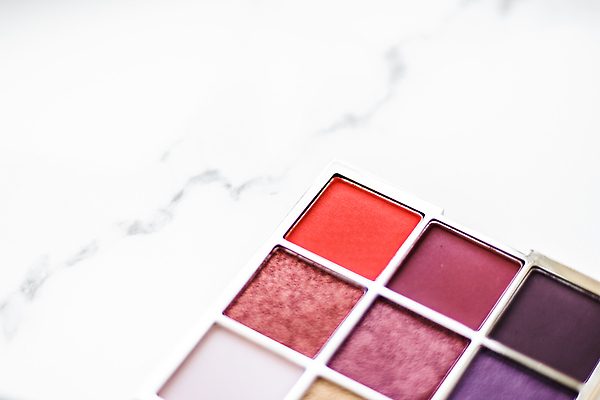 포토 JPG 해외이미지 백그라운드 사람없음 세트 뷰티 화려 대리석 아이섀도 해외202309 해외포토 컨셉 재료 화장품 파일형식