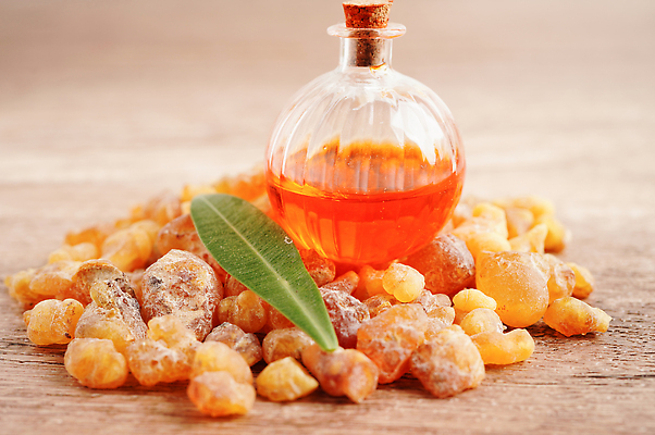 포토 JPG 해외이미지 사람없음 쌓기 향수 향 아로마테라피 오일병 유향 해외202309 해외포토 모션 화장품 향료 테라피 파일형식