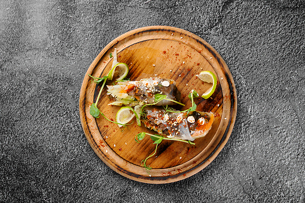 포토 JPG 해외이미지 전통 접시 아시아 종이 음식 백그라운드 다이어트 채소 포장 젓가락 태국 밥 양파 오이 새우 건강 요리 동양인 사람없음 여름 식사 저녁식사 치킨 중국 봄 당근 샐러드 신선 면 자르기 먹기 허브 해산물 날것 베트남 롤 점심식사 대두 채식주의자 비건 맛있는 해외202309 해외포토 식물 식기 계절 나라 모션 뿌리채소 수저 갑각류 인종 동남아시아 채식 닭고기요리 파일형식