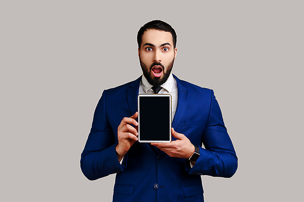 포토 JPG 해외이미지 남자 비즈니스 중동 청소년 회색배경 한명 서기 사람 동양인 세로 알약 스크린 놀람 외침 공백 우승 비즈니스맨 뉴스 이슬람교 인도인 호기심 흥분 긍정 쇼 충격 보여주기 히스패닉 온라인 비명 승자 목업 카피스페이스 비어있는 해외202309 해외포토 외국인 1 감정 나라 종교 백그라운드 컨셉 모션 표정 인종 약 소리 회색 최고 직장인 파일형식