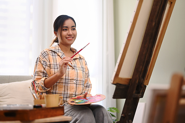 포토 JPG 해외이미지 응시 여자 미술 한명 동양인 상반신 성인 붓 그리기 팔레트 물컵 이젤 그림 캔버스 성인여자한명만 해외202309 해외포토 1 시선 모션 문화예술 사람 인종 컵 미술도구 여자한명만 성인여자만 파일형식