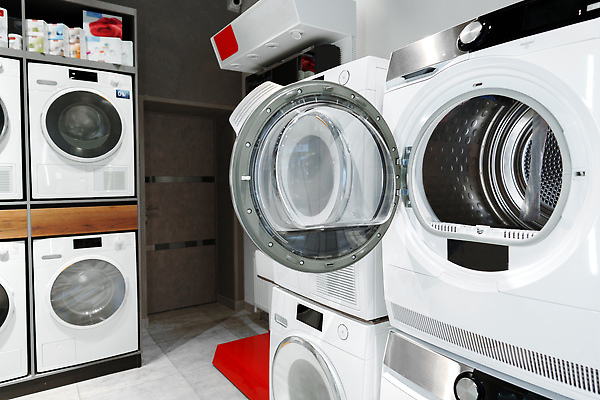 포토 JPG 해외이미지 가사 실내 사람없음 빨래 드럼세탁기 빨래방 해외202309 해외포토 내부 세탁기 파일형식